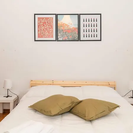 Apartament Rivoli Subway Roomy Flat