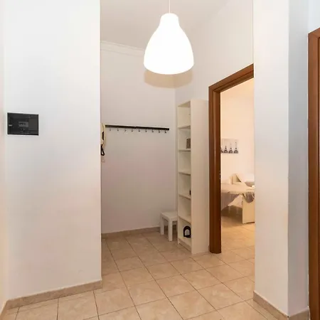 Apartment Rivoli Subway Roomy Flat *